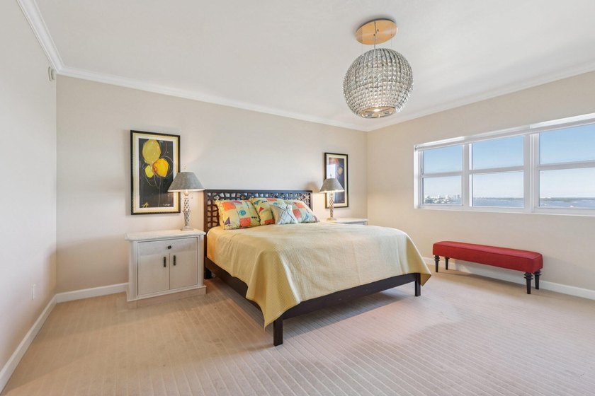 Desirable 14th-floor 3BR/3.5BA residence with expansive ocean - photo 31