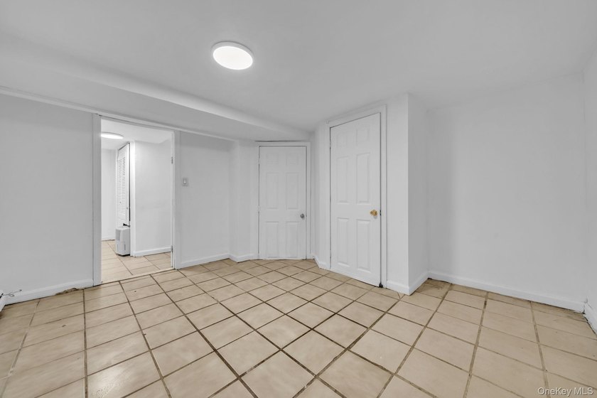 Welcome to this spacious single-family home in the heart of New - photo 32