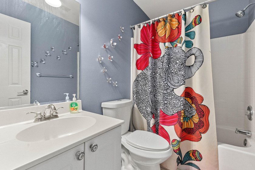 Step into refined living with this stunning 3-bedroom, 2.5-bath - photo 36