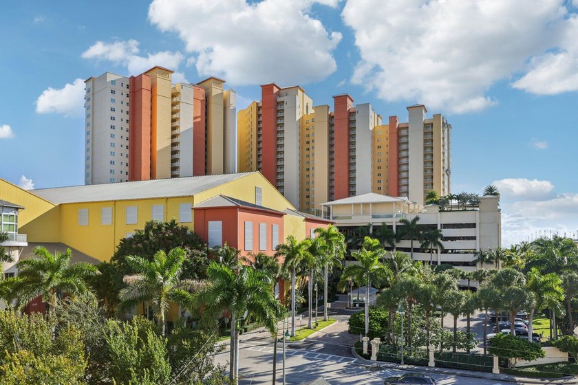 Desirable 14th-floor 3BR/3.5BA residence with expansive ocean - photo 39