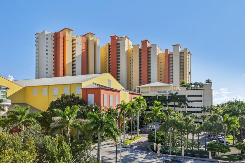 Desirable 14th-floor 3BR/3.5BA residence with expansive ocean - photo 40