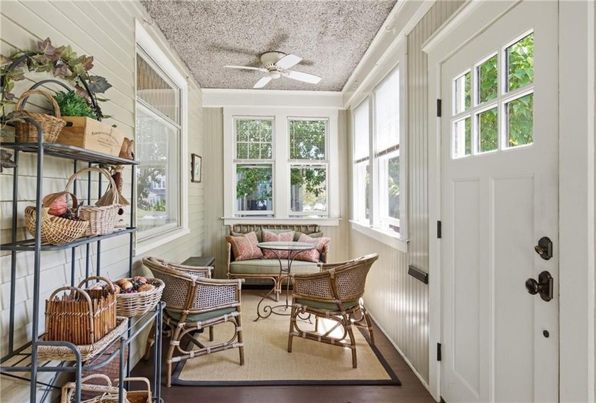 The 6 Brooks Avenue property is ideally located on Aquidneck - photo 5
