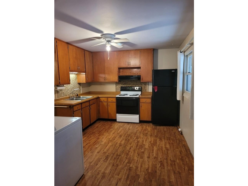 Great starter home on 2.7 acres in the popular Winchester- - photo 5