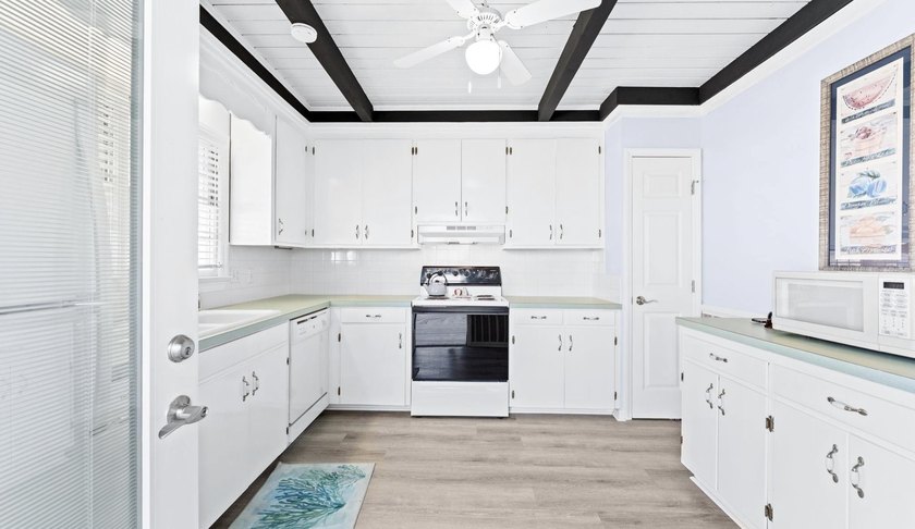 ****OPEN HOUSE SATURDAY 7/11 11:00 -1:00**** Take a look at this - photo 5