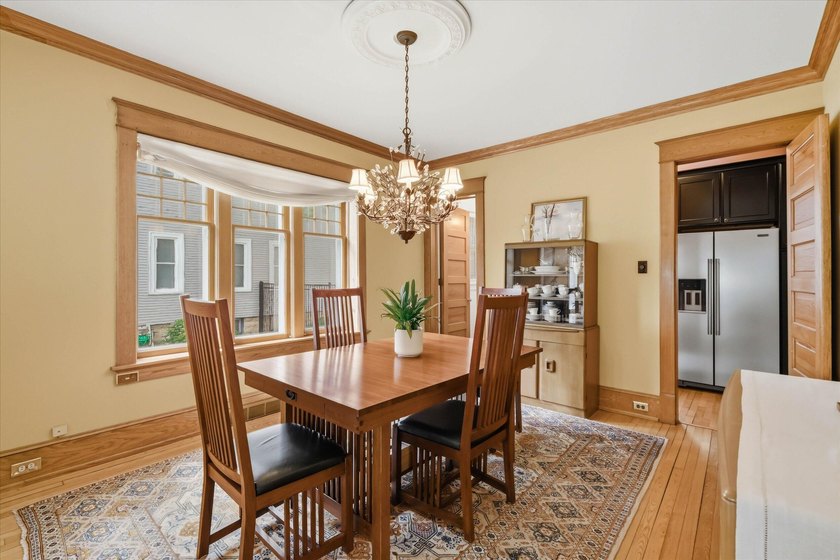 Located in sought-after neighborhood w/ stunning views of Lake - photo 11