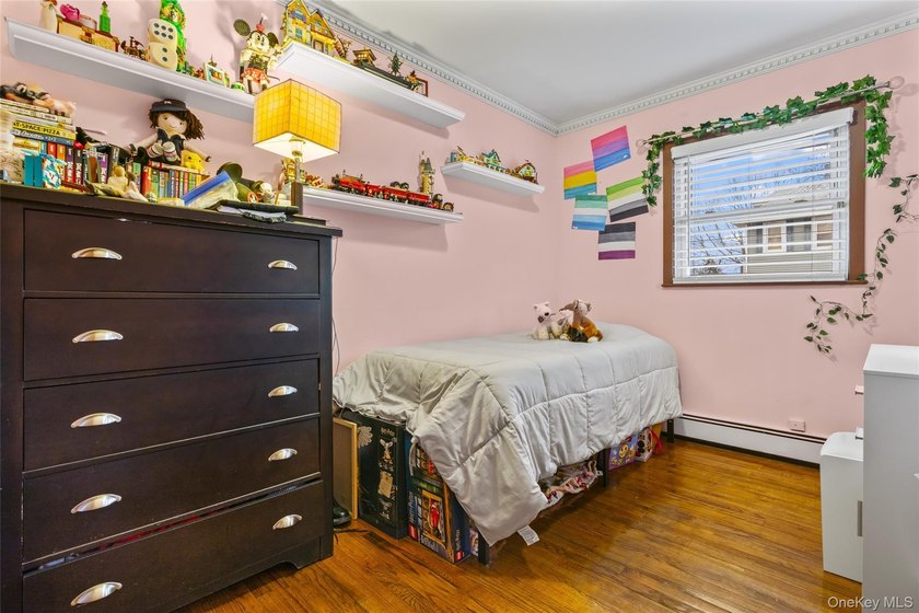 Welcome to this beautifully updated expanded ranch in the heart - photo 20