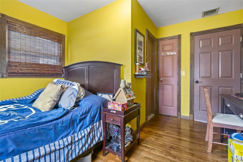 Welcome to this beautifully updated expanded ranch in the heart - photo 23