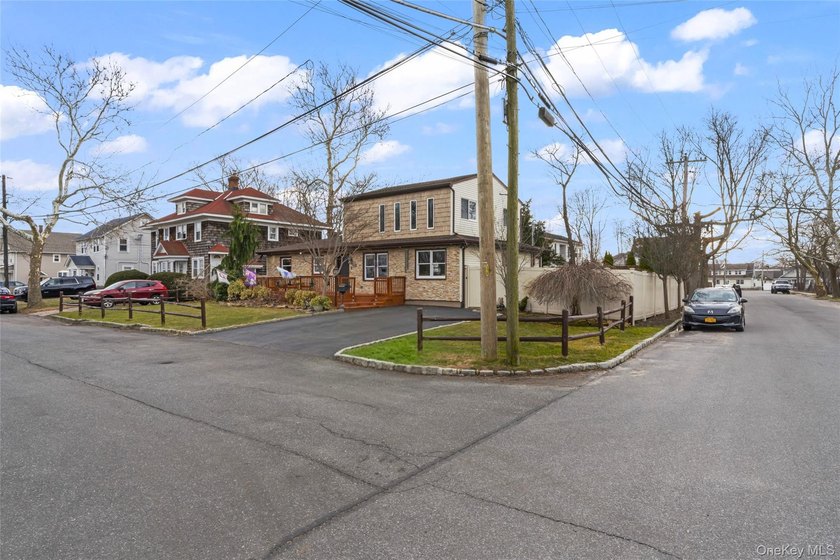Welcome to this beautifully updated expanded ranch in the heart - photo 34