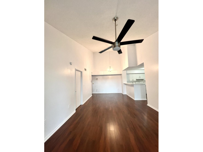 Recently remodeled 3-bedroom, 2-bath home in a prime location - photo 4