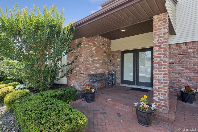 Merrick Extended Avalon Split, Features 4 Bedrooms, 3 Full Baths - photo 2