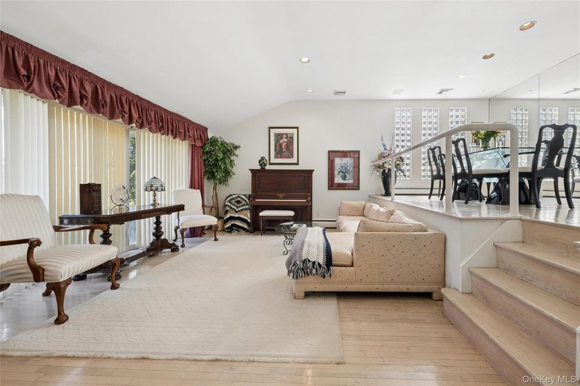 Merrick Extended Avalon Split, Features 4 Bedrooms, 3 Full Baths - photo 3