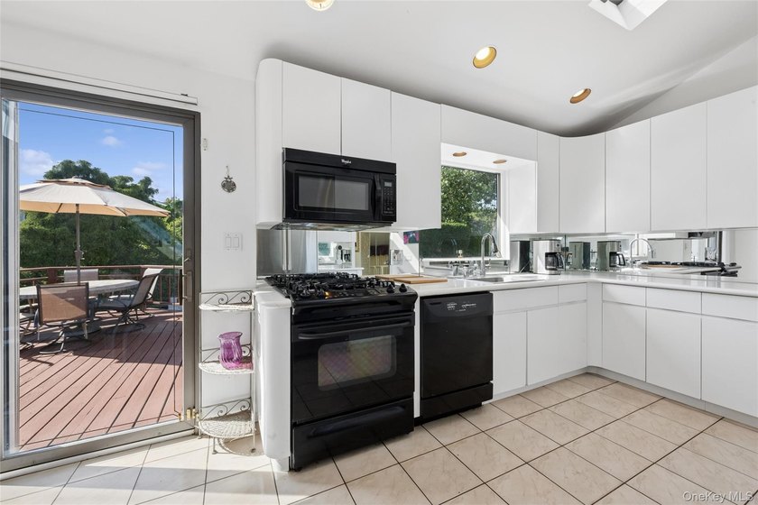 Merrick Extended Avalon Split, Features 4 Bedrooms, 3 Full Baths - photo 7
