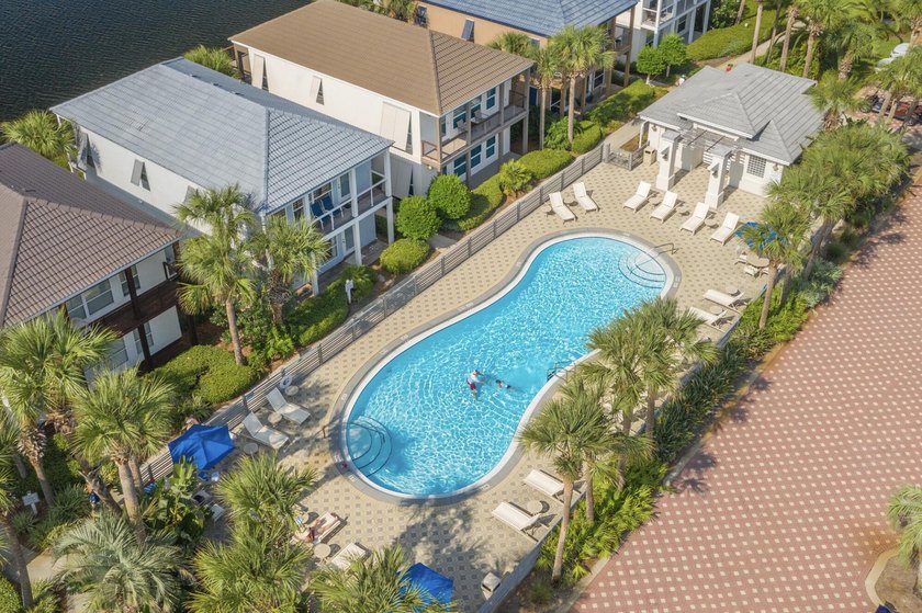 Sale includes TWO 1 BR 2 BA units priced at $500,000 each. Must - photo 17