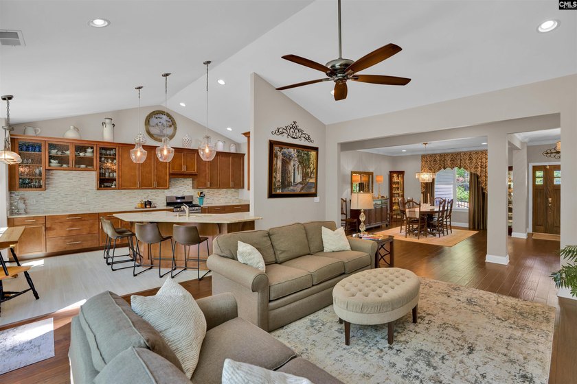 NEW PRICE! This custom built/2017 5 Bedroom home offers SO - photo 15