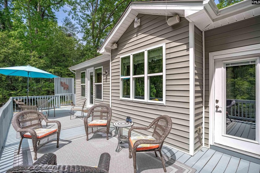 NEW PRICE! This custom built/2017 5 Bedroom home offers SO - photo 19