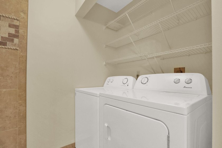 Beautifully updated 2-bedroom, 2-bathroom second-floor condo - photo 23