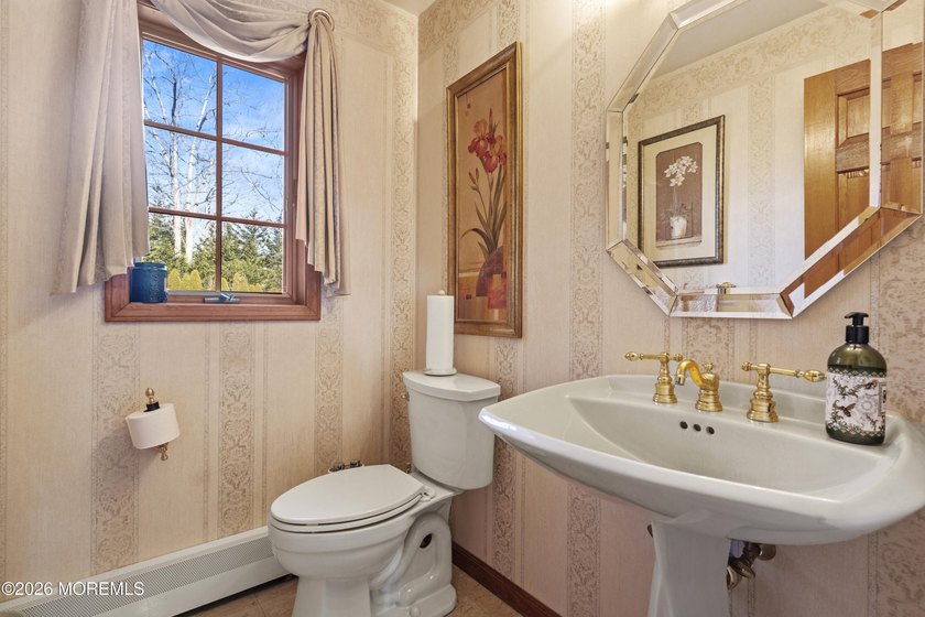 Custom Built 6 Bedroom 5.5 Bath Estate Home on private - photo 37