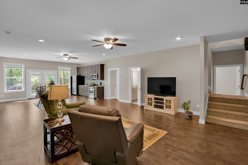 NEW PRICE! This custom built/2017 5 Bedroom home offers SO - photo 38