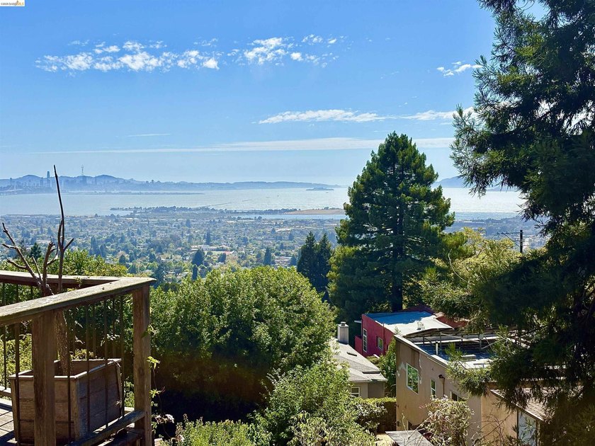 The Ultimate Luxury Canvas: Panoramic Bay Views &amp; Timeless - photo 18
