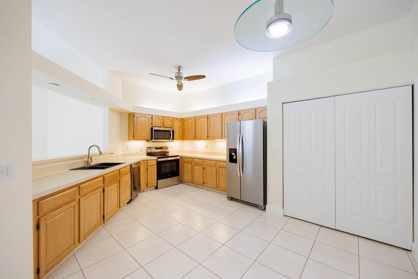 A truly hidden gem in west Boca Raton, beautiful community with - photo 21
