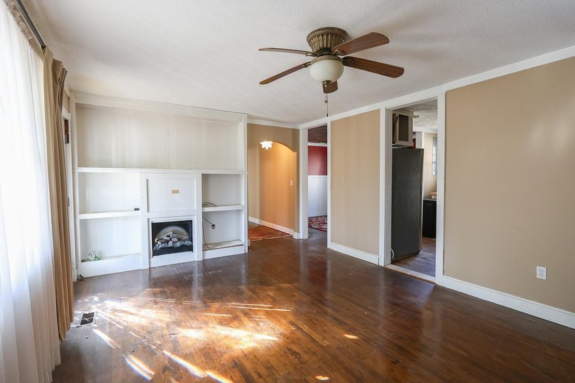 Welcome to 1841 Jasper Street, a charming single-family home - photo 14