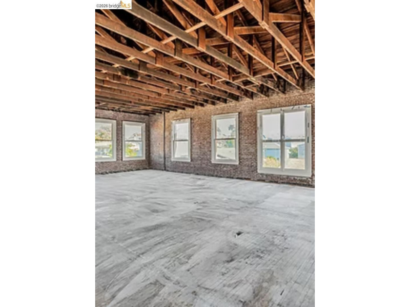 This two-story commercial property, built in 1906, offers 5,600 - photo 17