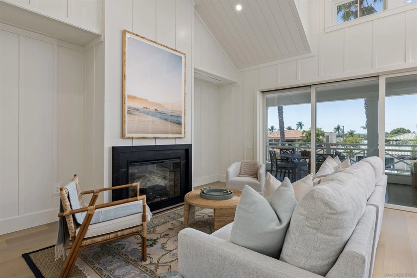 Welcome to THE GRAND, the new definition of luxury living in - photo 3
