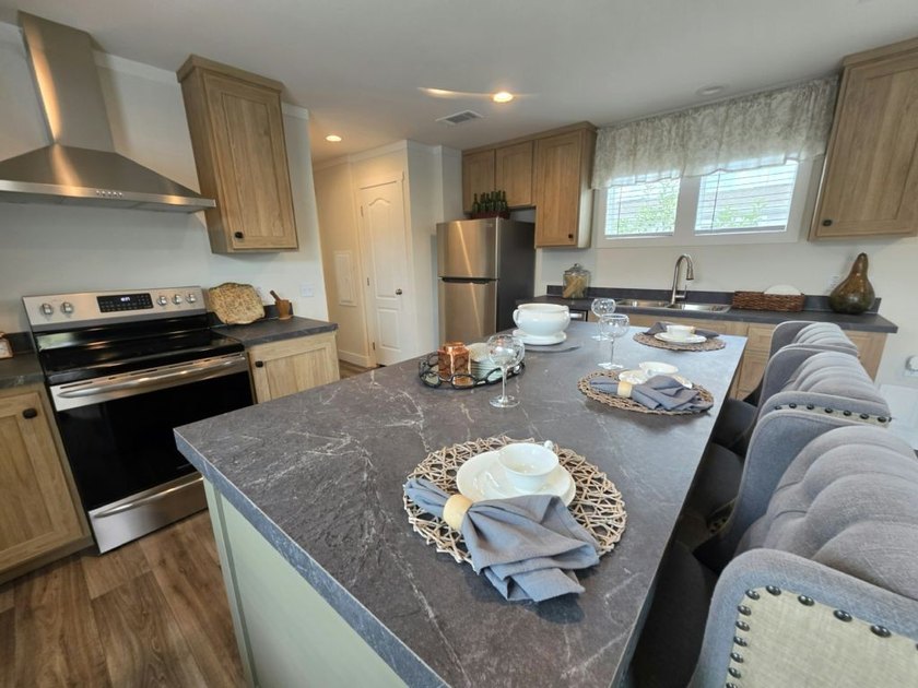 Model Home Closeout - Act Fast! Limited Inventory. Unbeatable - photo 13