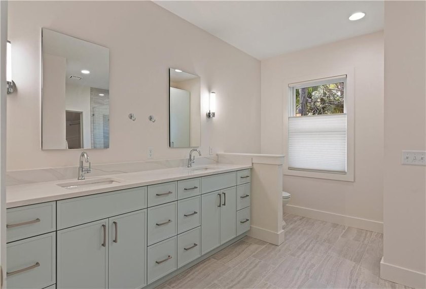 Located in the heart of St. Simons Island's coveted South end - photo 14