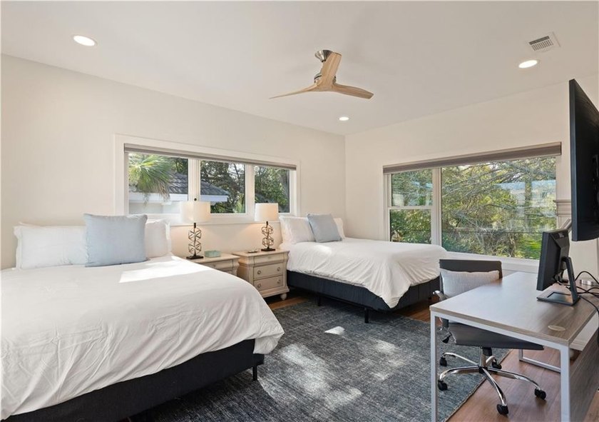 Located in the heart of St. Simons Island's coveted South end - photo 22
