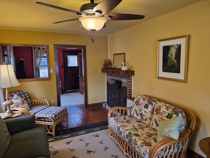 EXPERIENCE THE FEELING OF THE NORTHWOODS JUST OVER THE BORDER IN - photo 9