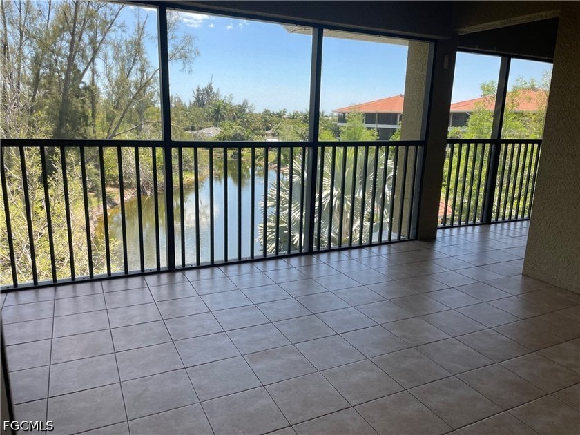Welcome to 10031 Lake Cove Drive unit 302, a beautifully - photo 4