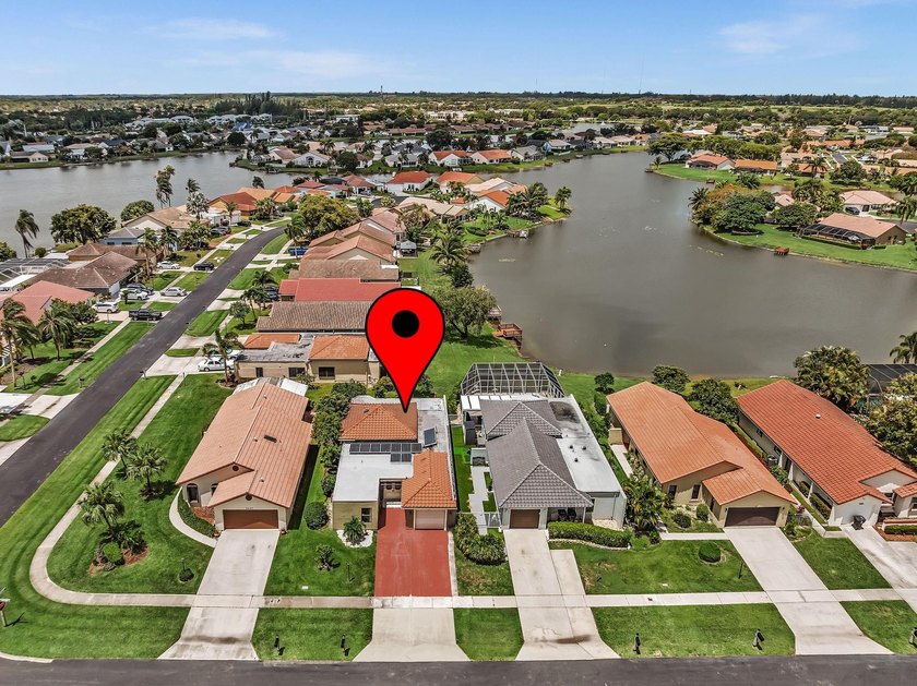 Contemporary. Superb curb appeal with S-Tile roof &amp; long lake - photo 41