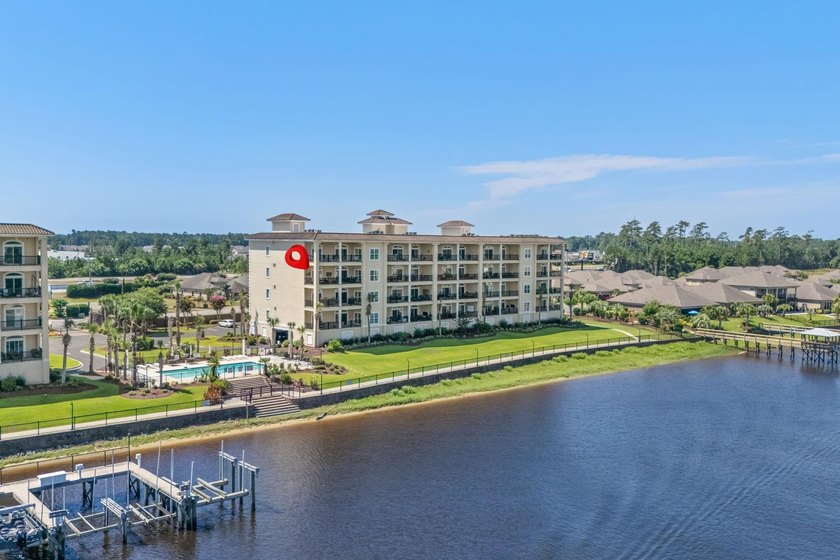 ~UPSCALE WATERFRONT LUXURY WITH A PRIVATE BOAT DOCK~ Experience - photo 5
