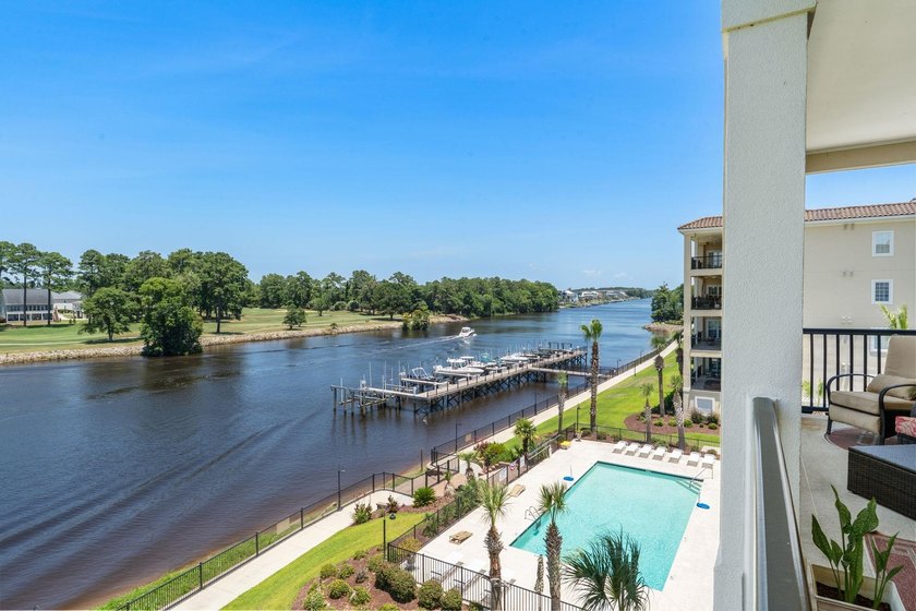 ~UPSCALE WATERFRONT LUXURY WITH A PRIVATE BOAT DOCK~ Experience - photo 7