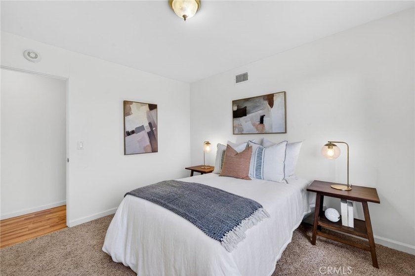 Summer Special! Welcome to this beautifully upgraded turnkey - photo 10