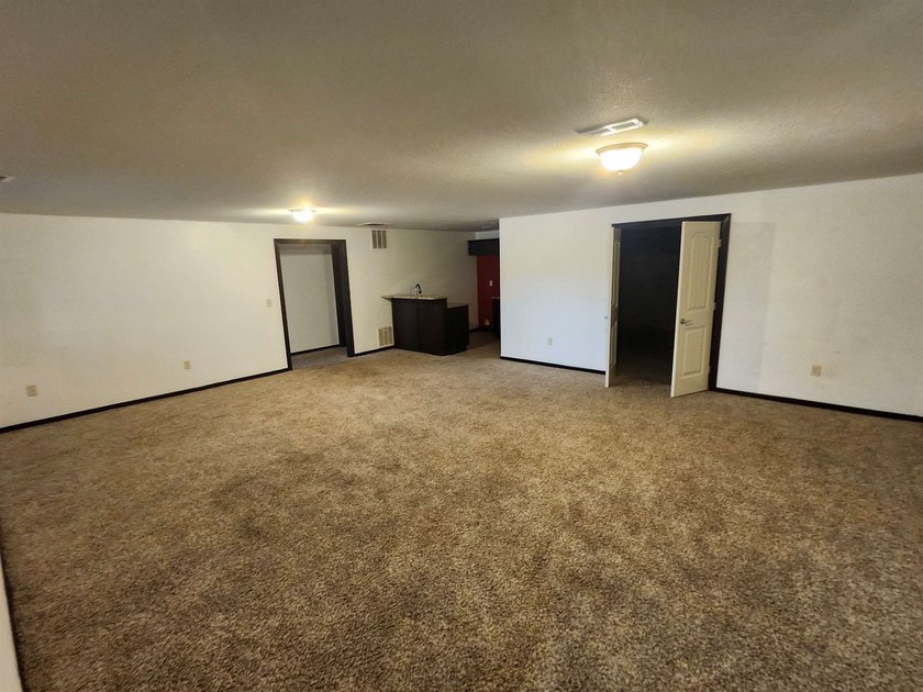 Great opportunity in gated community in East Wichita. Brick - photo 12