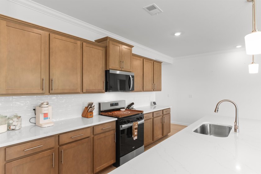 Welcome to this beautiful 3 bedroom /3 bath home, built in 2026 - photo 9