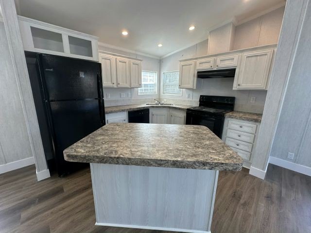 Own your own 2 bed/2 bath home! Make an appointment now to see - photo 2