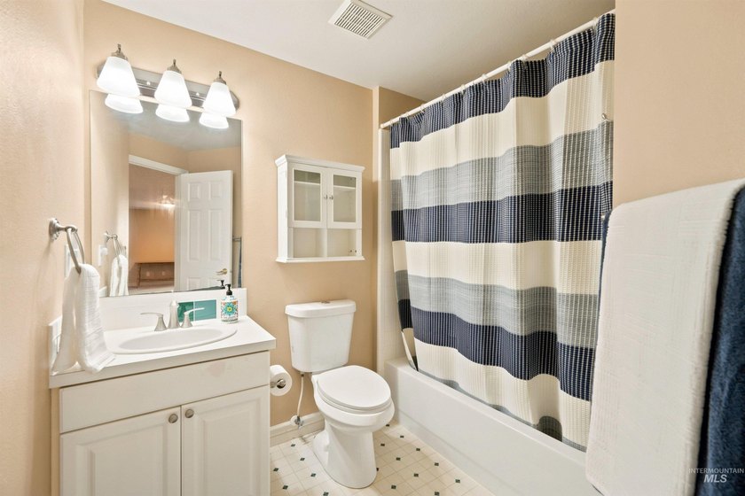 Inviting Lexington Hills home nestled on a quiet cul-de-sac - photo 35