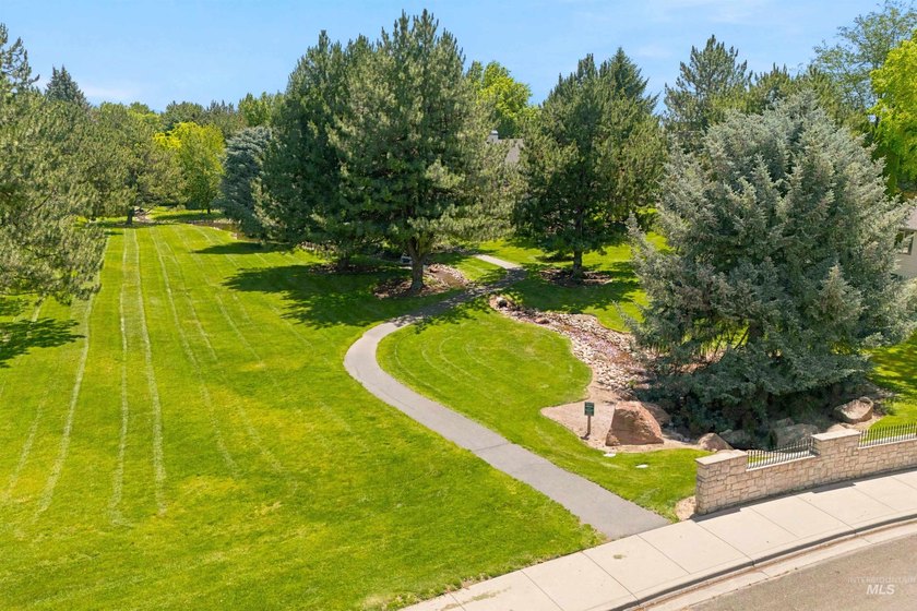 Inviting Lexington Hills home nestled on a quiet cul-de-sac - photo 50