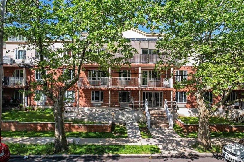 Welcome to your dream home in the heart of Forest Hills! This - photo 11