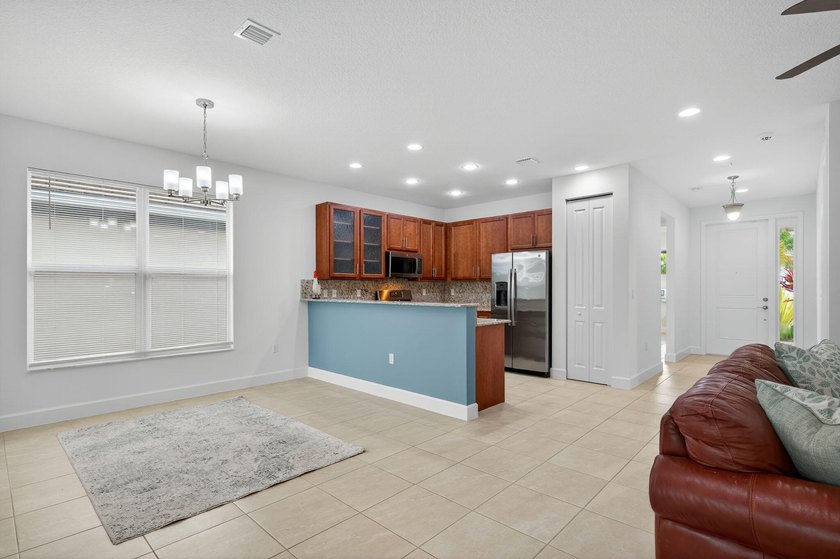 Live the resort lifestyle in **Valencia Grove at Riverland** - photo 13