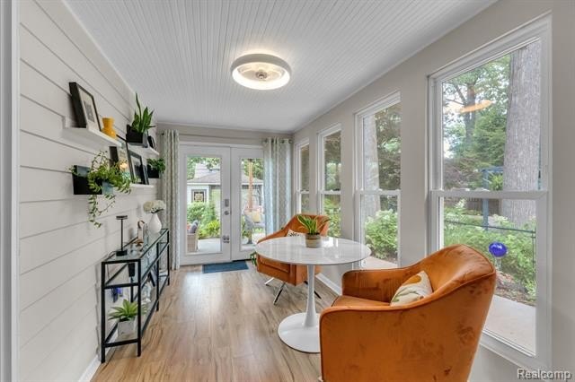 Beautifully renovated ranch located in the heart of Pleasant - photo 20