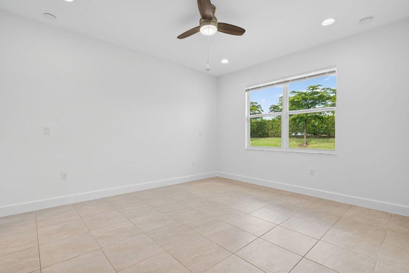 Live the resort lifestyle in **Valencia Grove at Riverland** - photo 21