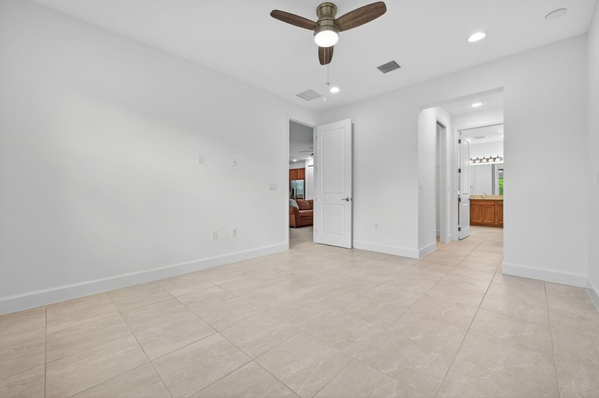 Live the resort lifestyle in **Valencia Grove at Riverland** - photo 22