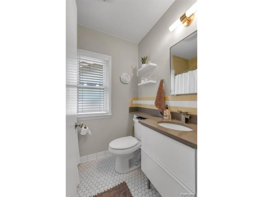 Beautifully renovated ranch located in the heart of Pleasant - photo 26