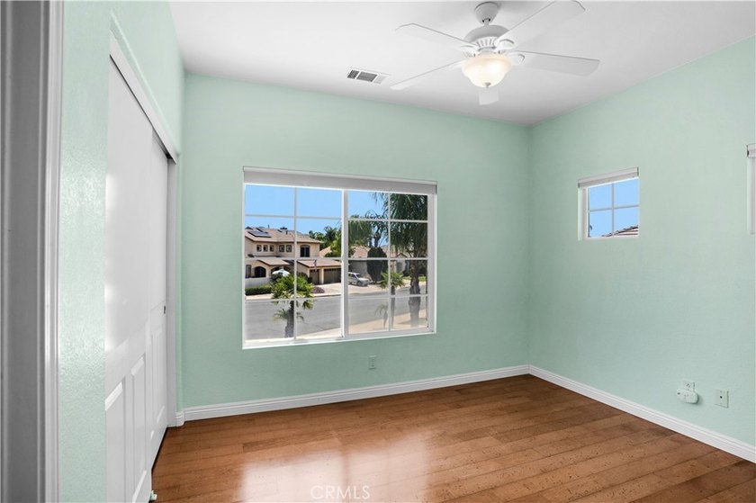Amazing Lake &amp; Golf Course Views! Located on a quiet cul-de-sac - photo 32