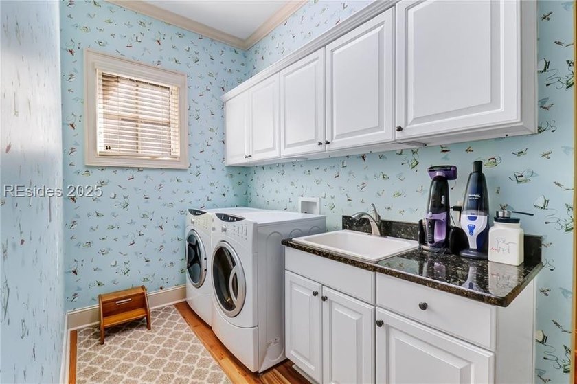 Step into perfection - size, style, and layout all come together - photo 36
