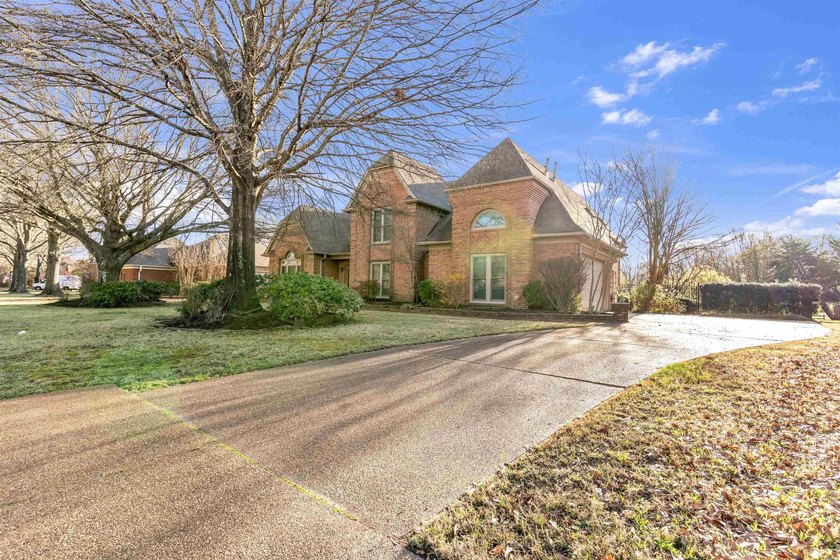 Golf Course lot in Desirable Neighborhood of Halle Plantation in - photo 5
